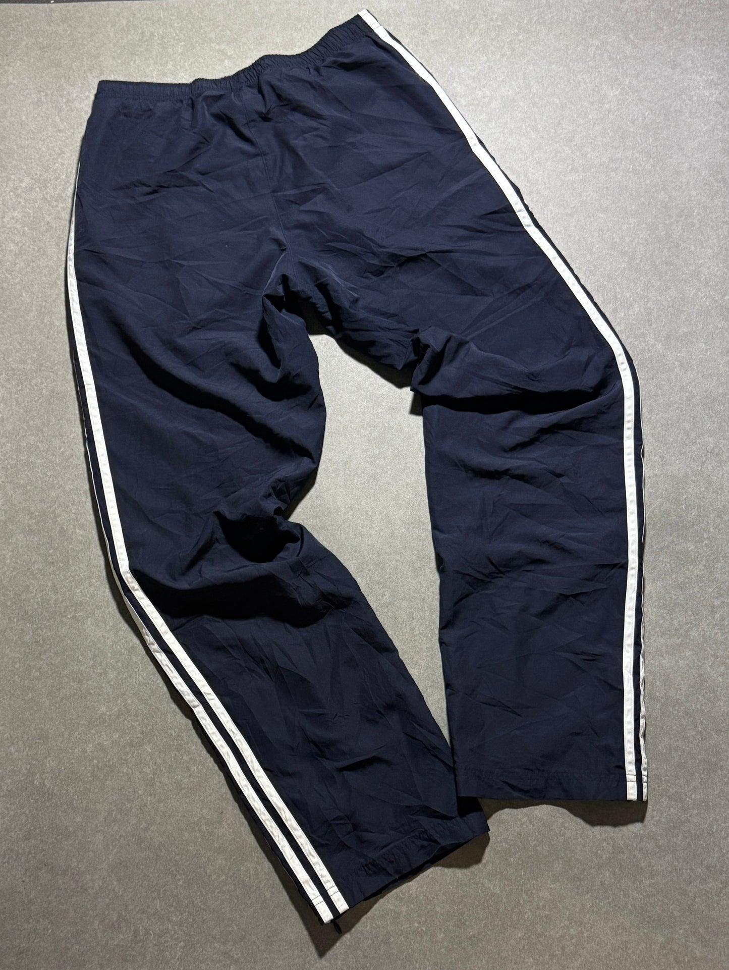 ADIDAS TRACKPANTS (S)