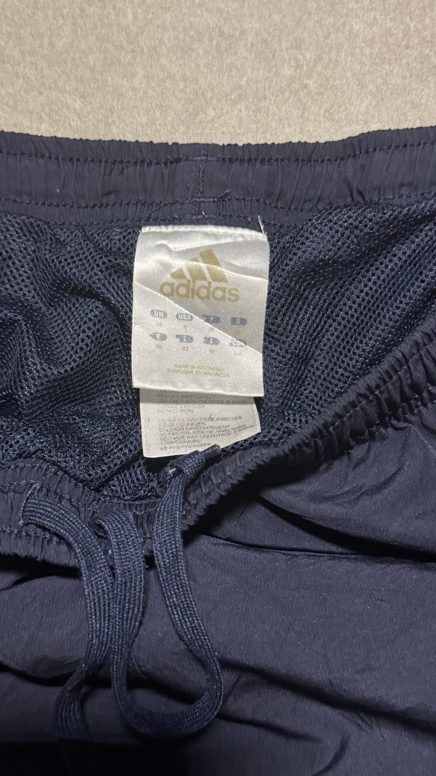 ADIDAS TRACKPANTS (S)