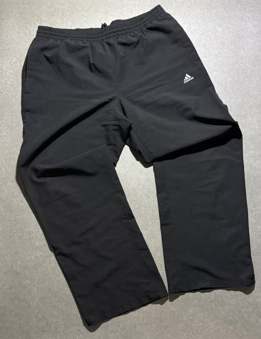 ADIDAS JOGGER (L)